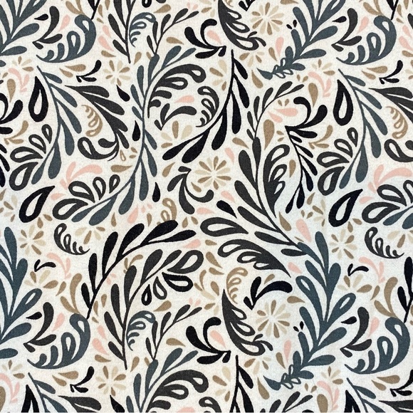 Croft & Barrow Classic Tee Women's Plus size XXL White pink black swirl Leaf Top - Picture 2 of 4